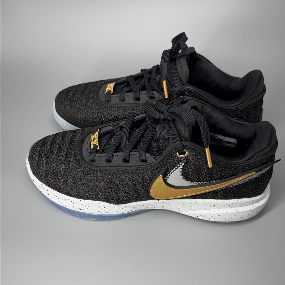 Nike LeBron 20 Black Metallic‎ Gold Size 7.5 Mens DJ5423-003